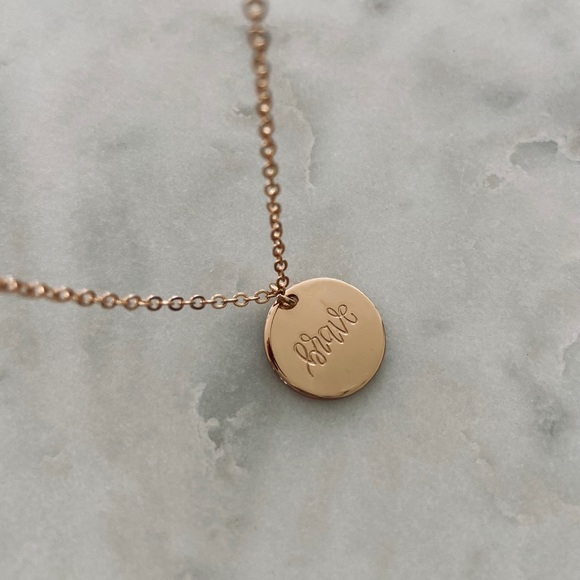 Brave pendant necklace - Picture 4 of 7